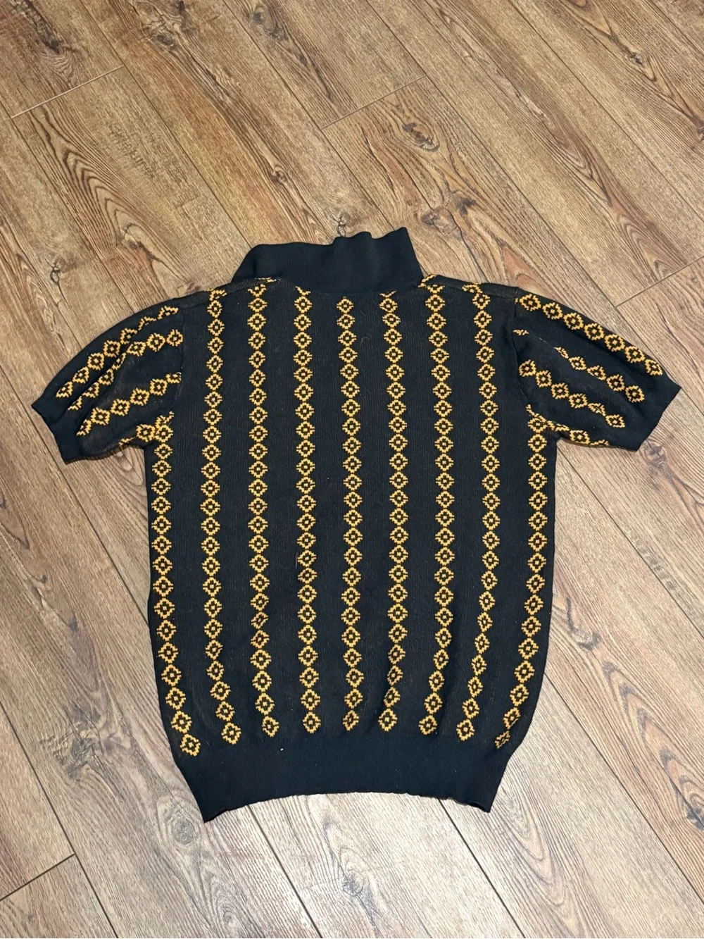 Men's Black Short-Sleeve Sweater with Gold Pattern